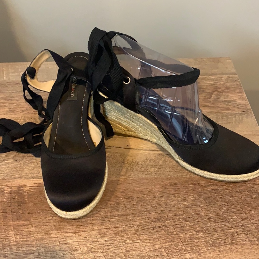 STYLE & CO WEDGE SANDALS